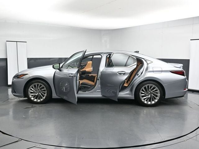 Used 2022 Lexus ES 350 Ultra Luxury w/ Accessory Package image 37