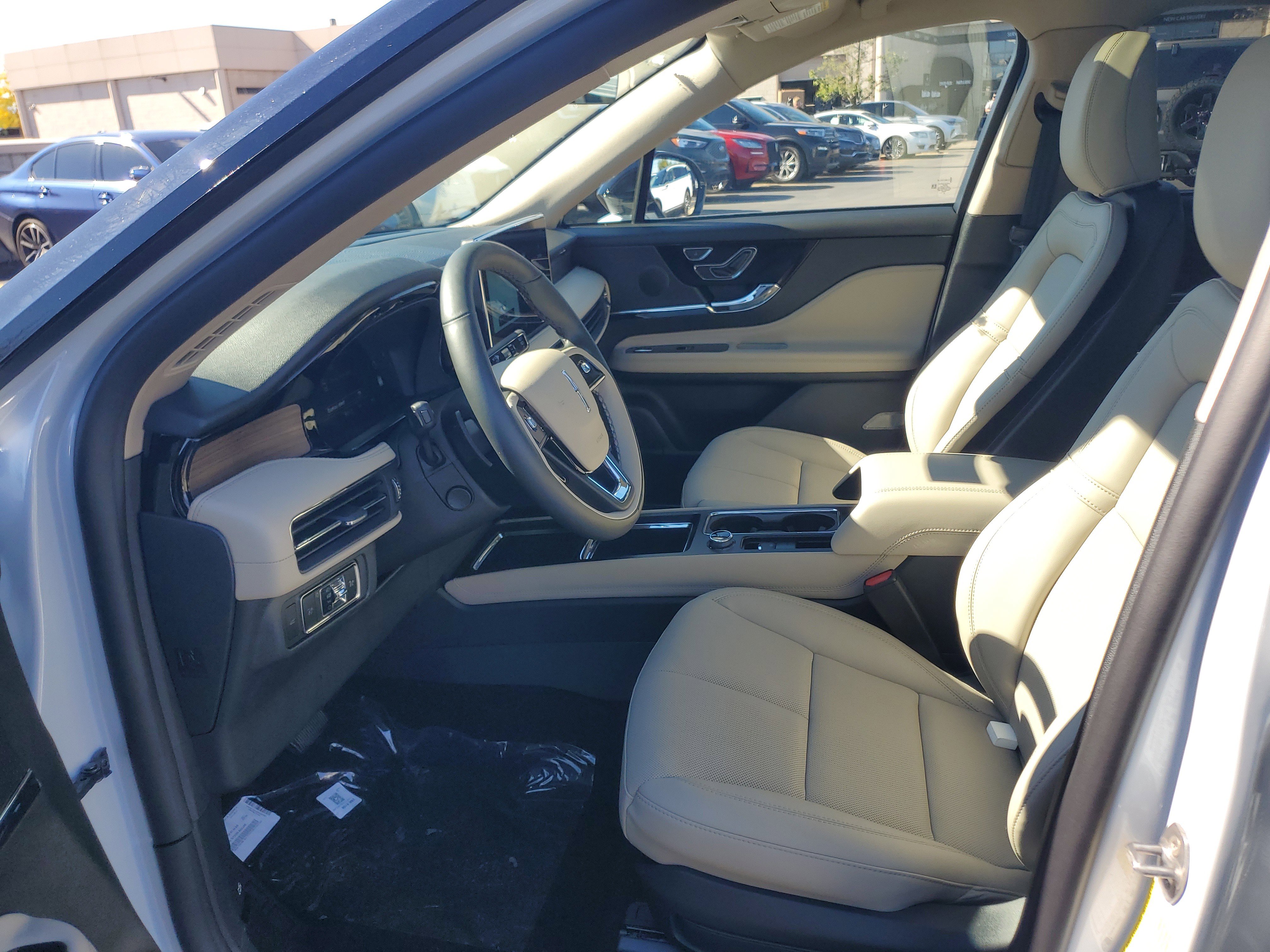 New 2026 Lincoln Corsair Reserve image 12