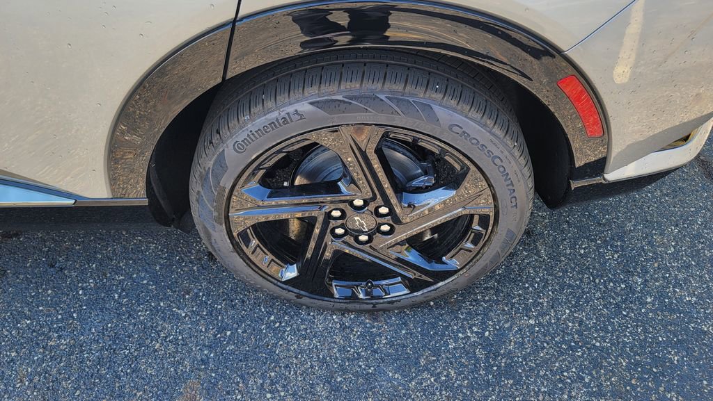 New 2025 Chevrolet Equinox EV RS w/ Convenience Package II image 8