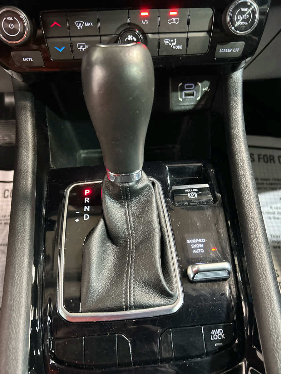 Used 2023 Jeep Compass Latitude AWD/4WD image 6