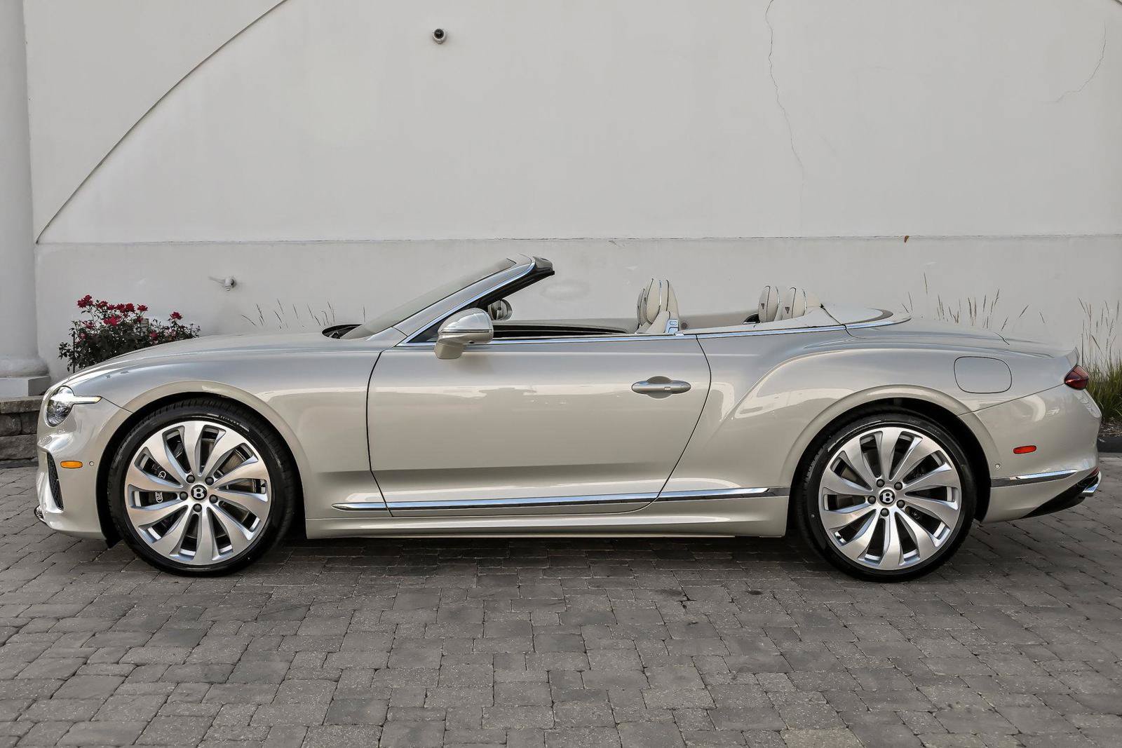 New 2026 Bentley Continental GTC AWD/4WD image 5