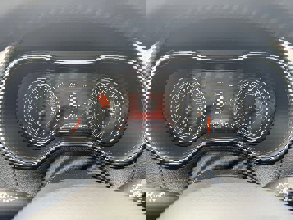 Used 2021 Jeep Cherokee Limited image 16