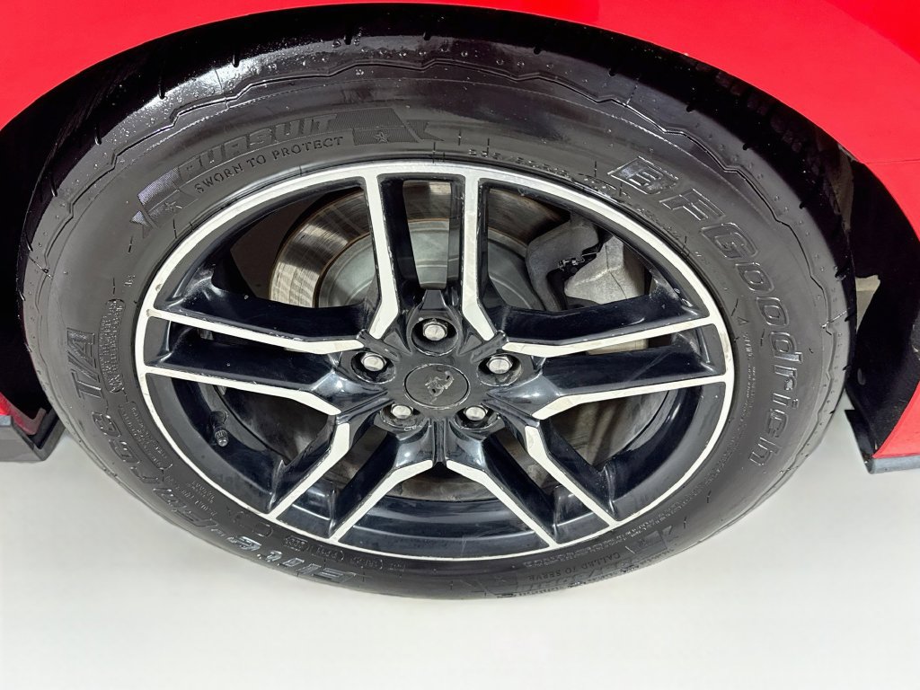 Used 2019 Ford Mustang Premium RWD image 36