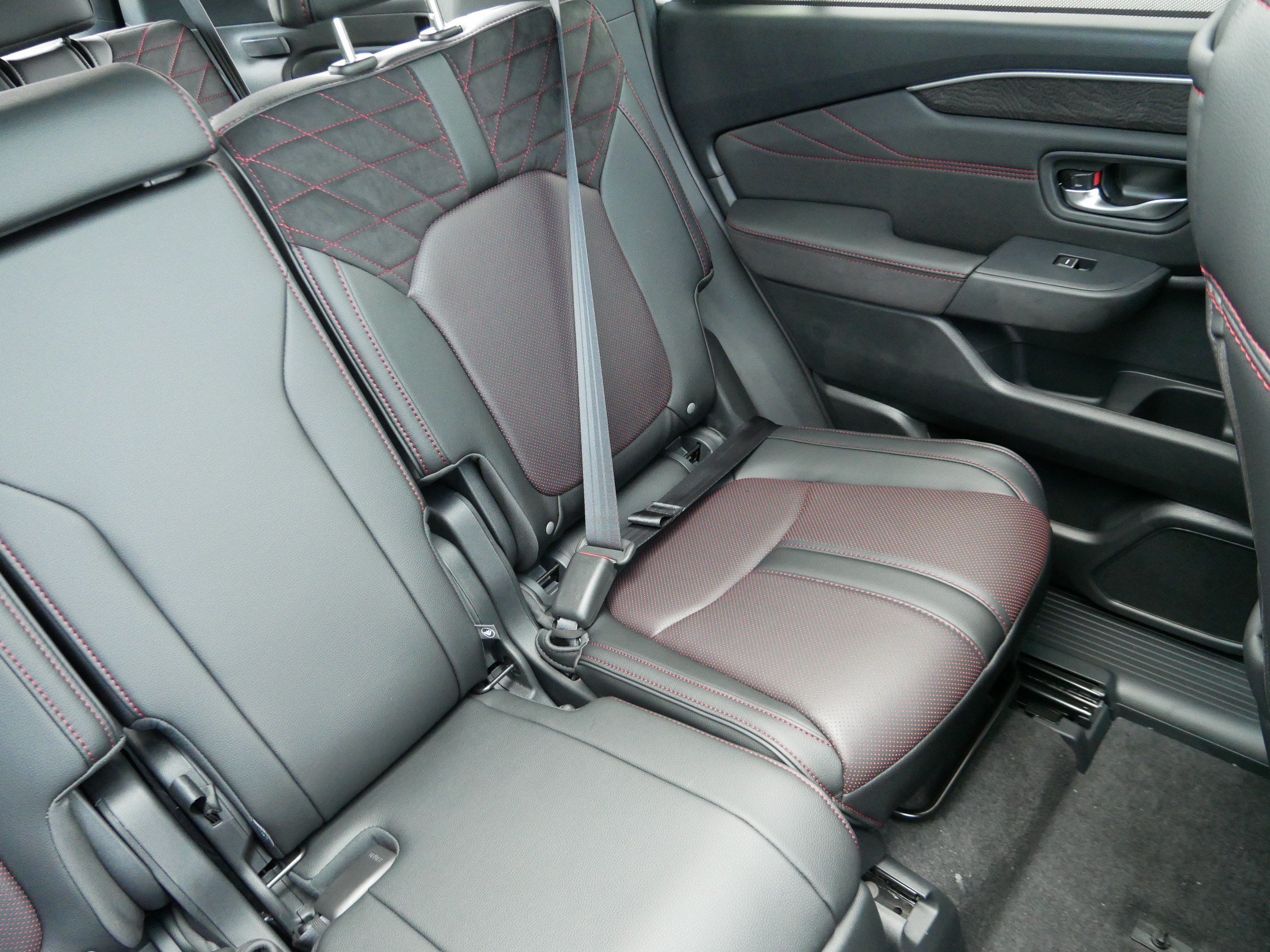 New 2026 Honda Pilot Black Edition image 14