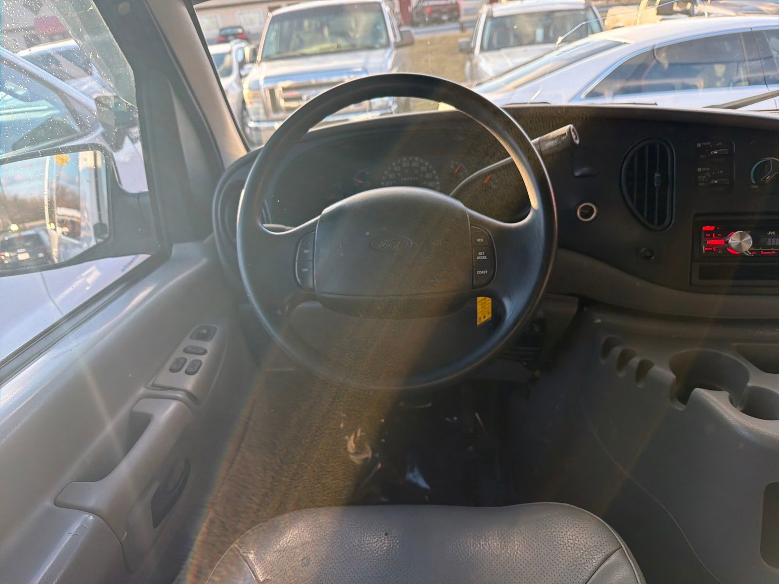 Used 2000 Ford E-350 and Econoline 350 XLT image 13