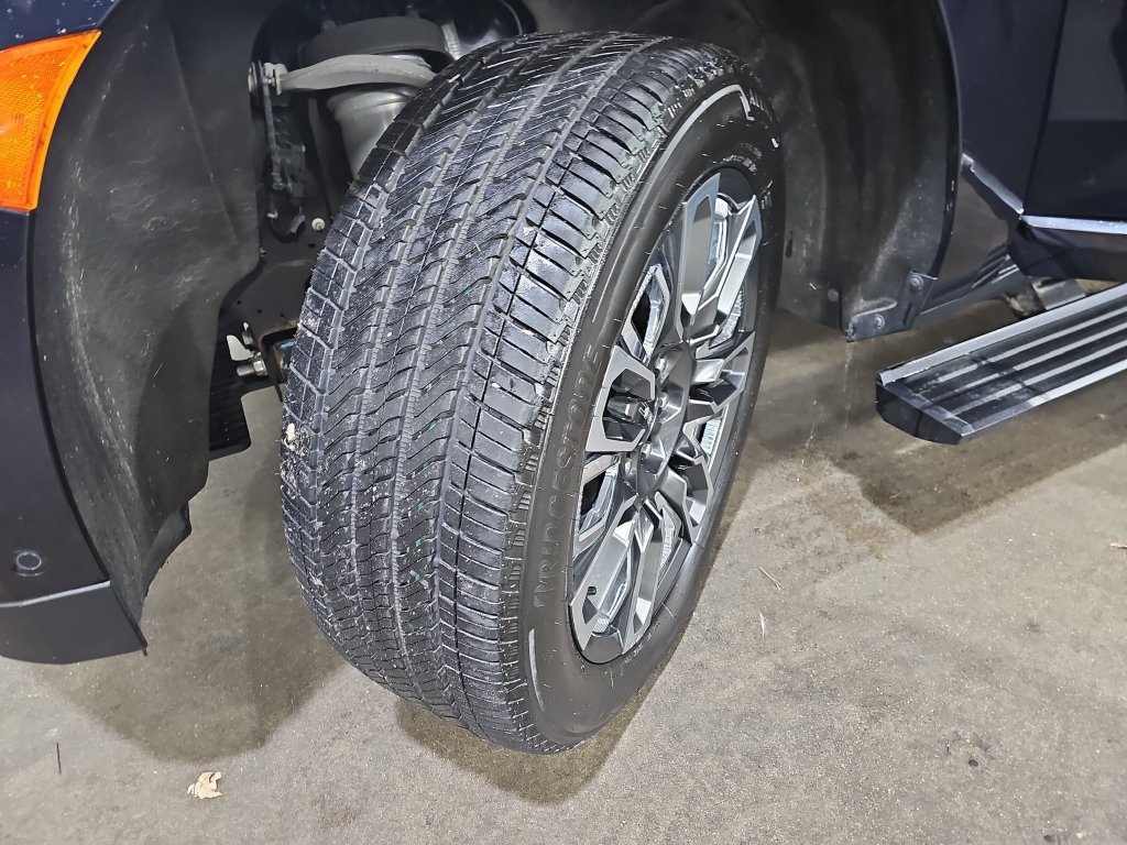 Certified 2023 GMC Yukon XL Denali Ultimate w/ LPO, Floor Liner Package AWD/4WD image 40