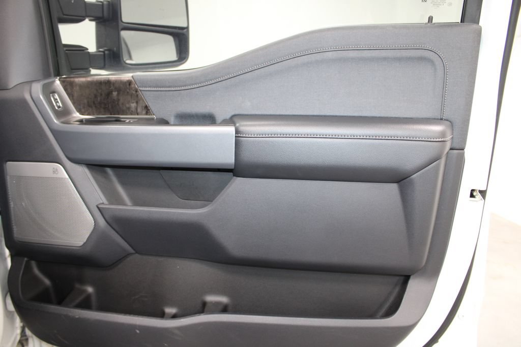 Used 2023 Ford F250 Lariat w/ Lariat Ultimate Package AWD/4WD image 24