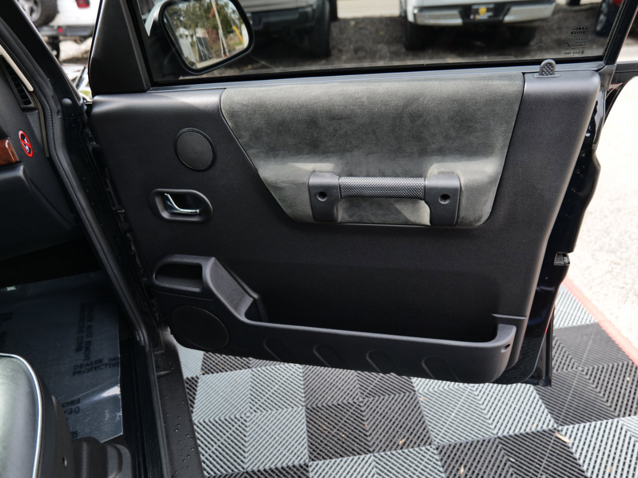 Used 2004 Land Rover Discovery SE image 31