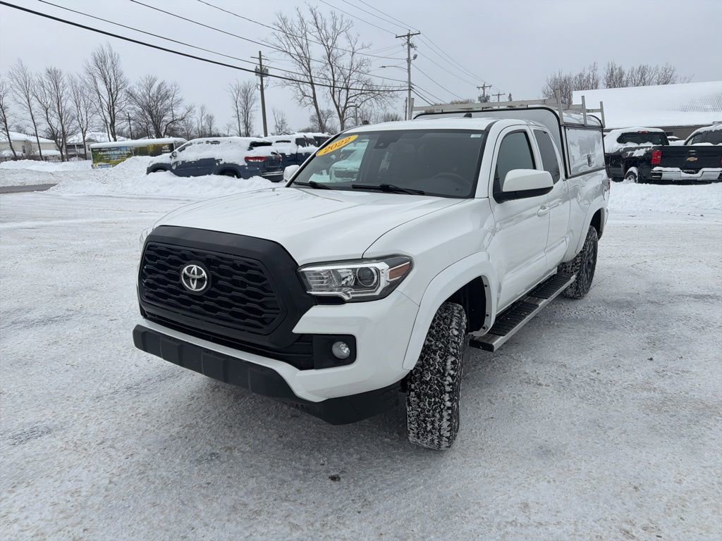 Used 2022 Toyota Tacoma SR5 image 3