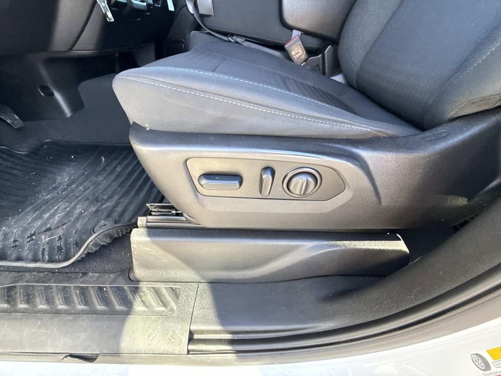 Used 2023 Chevrolet Silverado 2500 Custom w/ Custom Value Package image 18