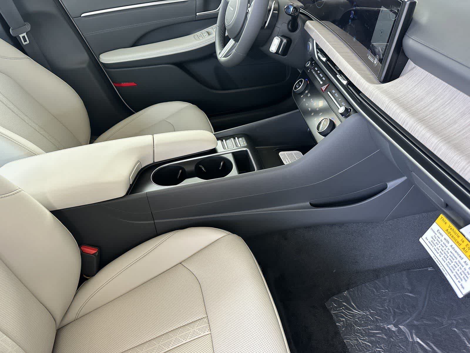 New 2026 Hyundai Sonata Limited FWD image 16