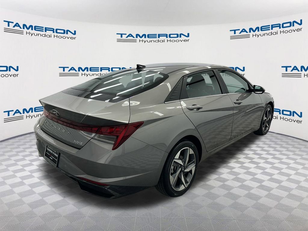 Used 2023 Hyundai Elantra Limited w/ Cargo Package FWD image 5