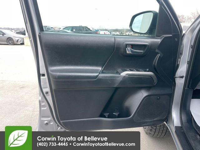 Used 2021 Toyota Tacoma Limited image 18