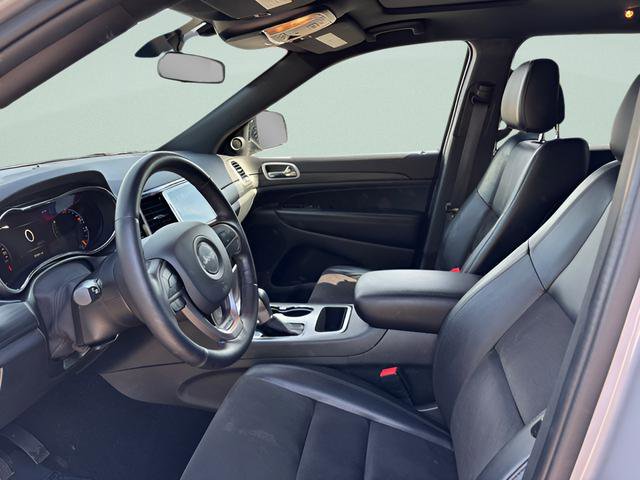 Used 2021 Jeep Grand Cherokee Laredo X AWD/4WD image 4