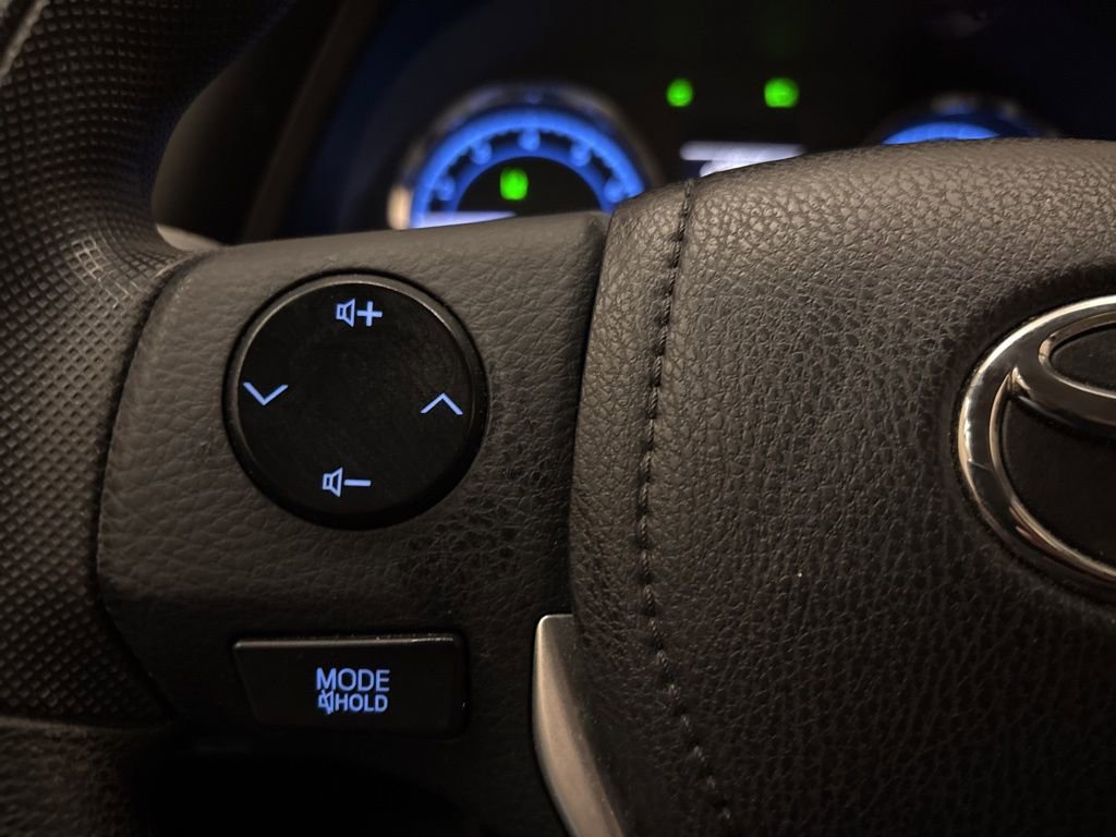 Used 2018 Toyota Corolla LE image 15