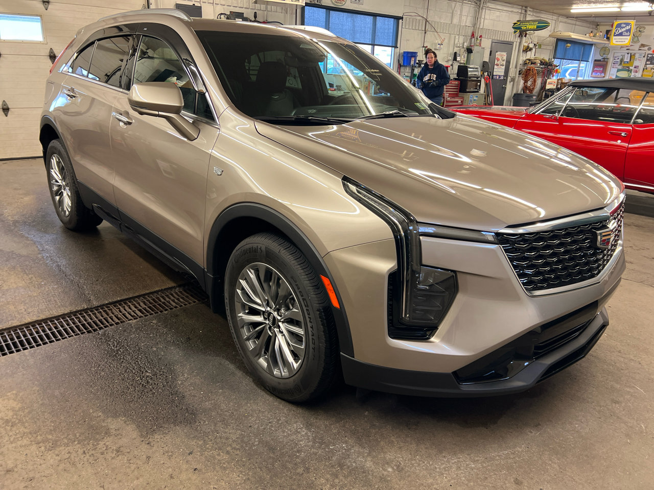 Used 2024 Cadillac XT4 Premium Luxury w/ Active Safety Package image 3