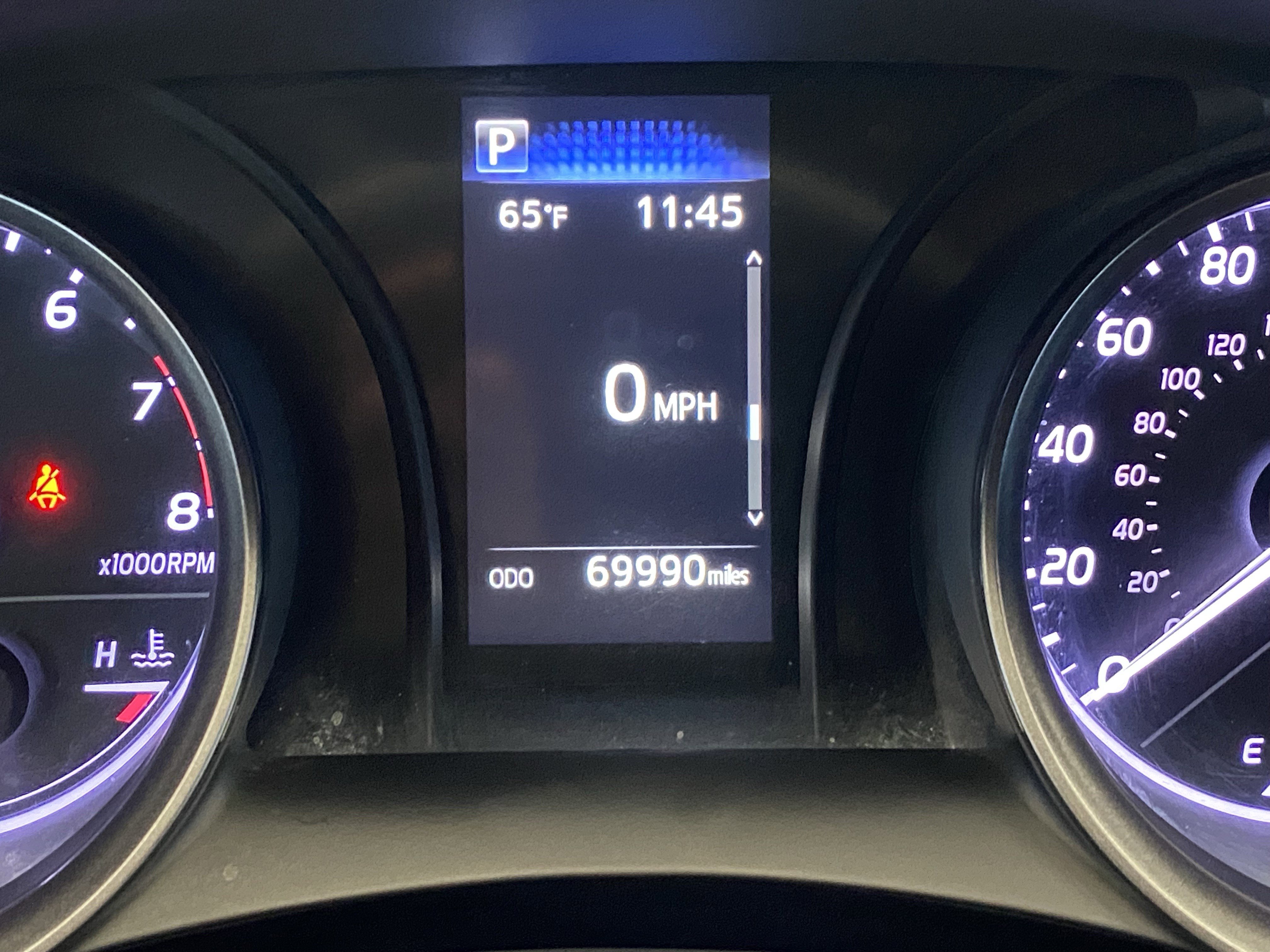 Used 2023 Toyota Camry SE image 5