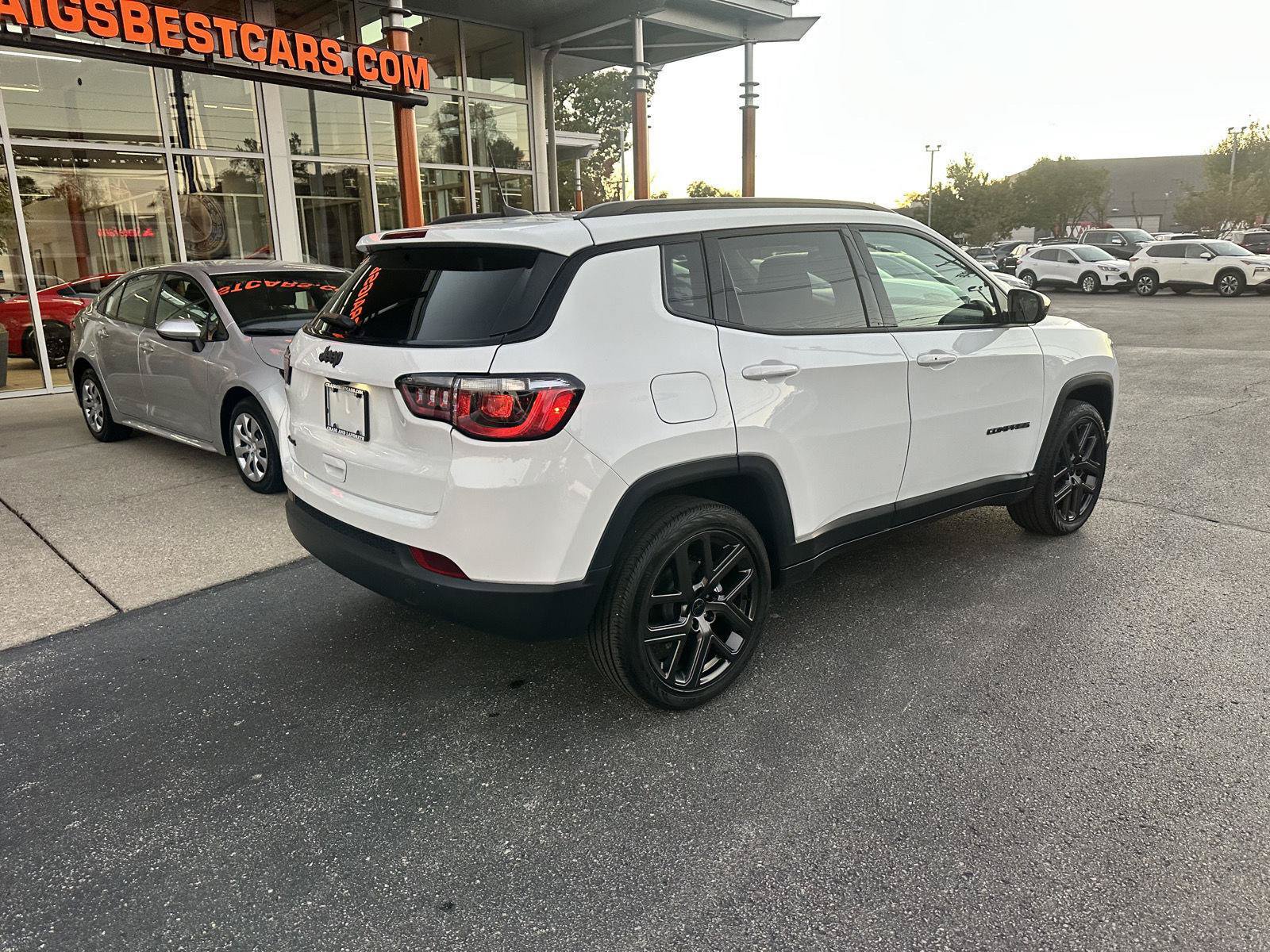 Used 2026 Jeep Compass Latitude AWD/4WD image 3