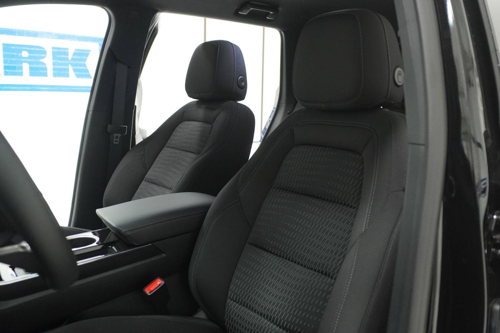 New 2027 Chevrolet Equinox LT FWD image 6