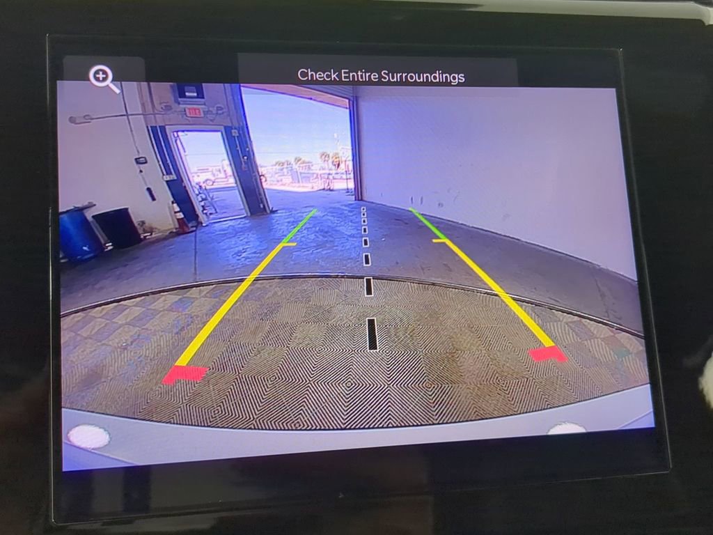 Used 2024 Jeep Grand Cherokee L Laredo image 25