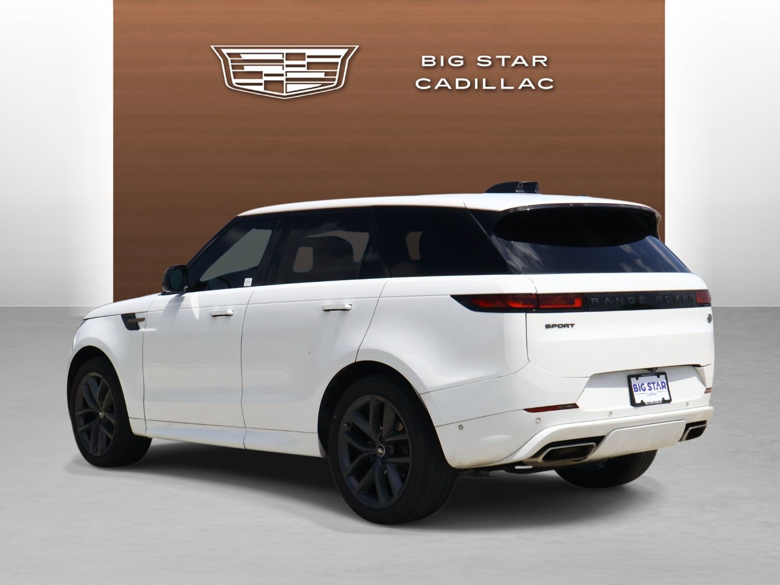 Used 2023 Land Rover Range Rover Sport SE Dynamic AWD/4WD image 3