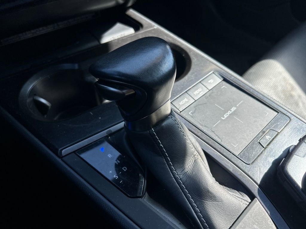 Used 2022 Lexus UX 250h 250h Base w/ Premium Package image 17