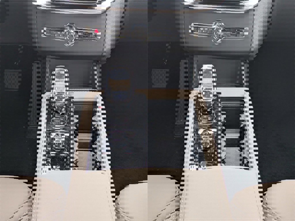 New 2026 Volvo XC90 B6 Plus image 24