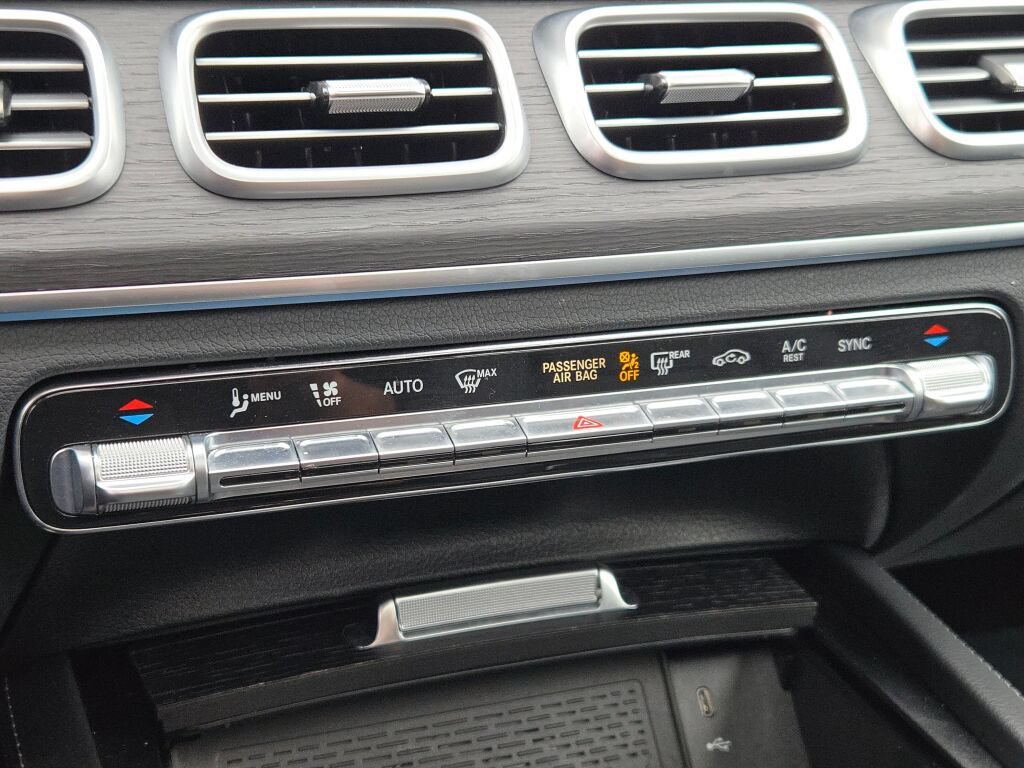 Used 2025 Mercedes-Benz GLS 450 4MATIC image 30
