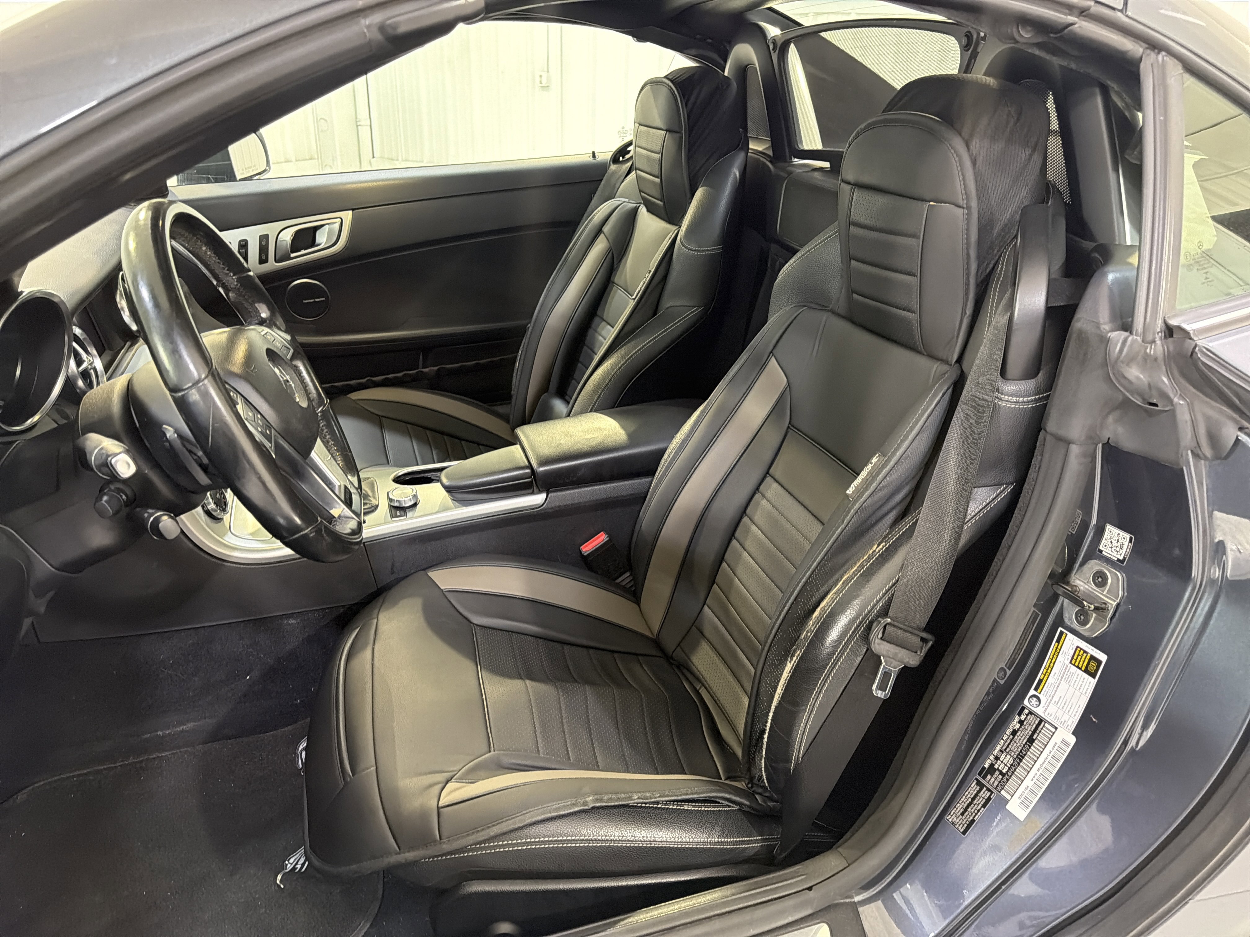 Used 2015 Mercedes-Benz SLK 250 image 11