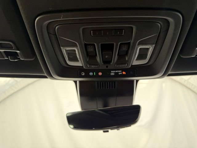 Used 2024 GMC Sierra 1500 AT4 w/ Technology Package AWD/4WD image 42