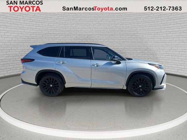 Used 2025 Toyota Highlander XSE AWD/4WD image 5