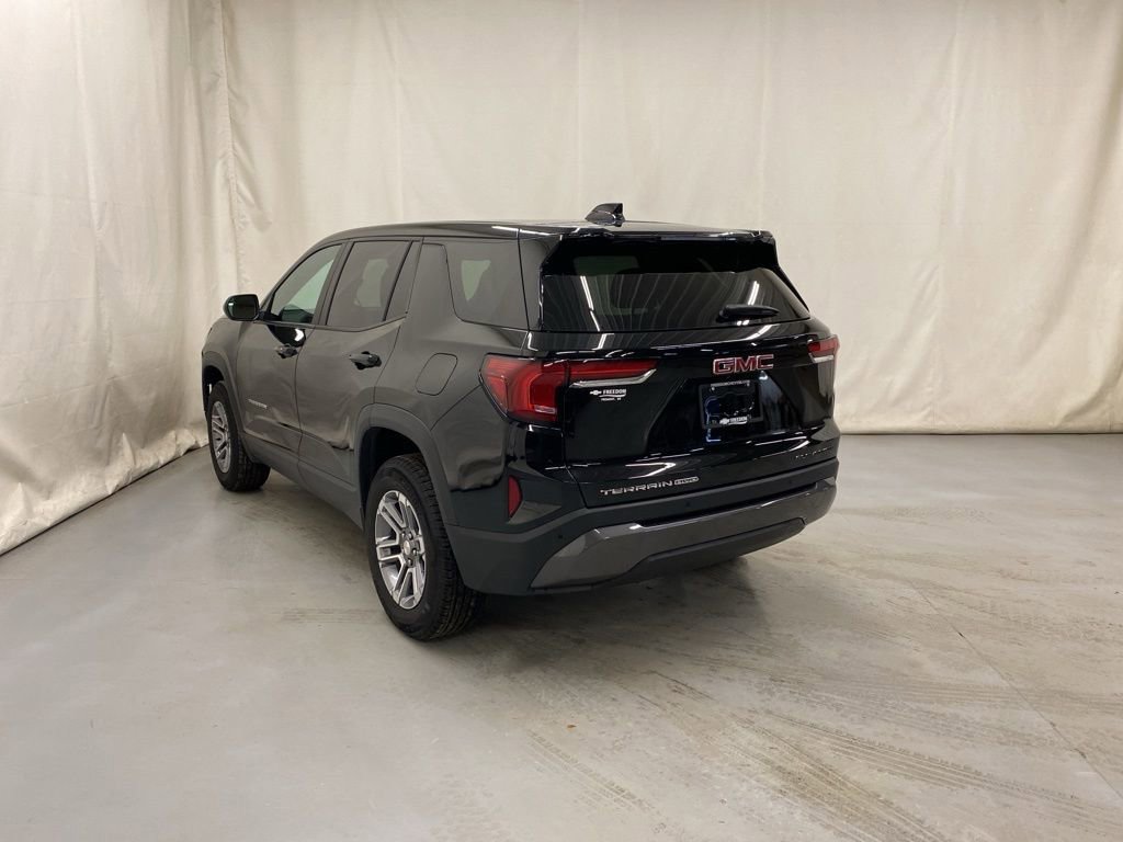 Used 2025 GMC Terrain Elevation image 5