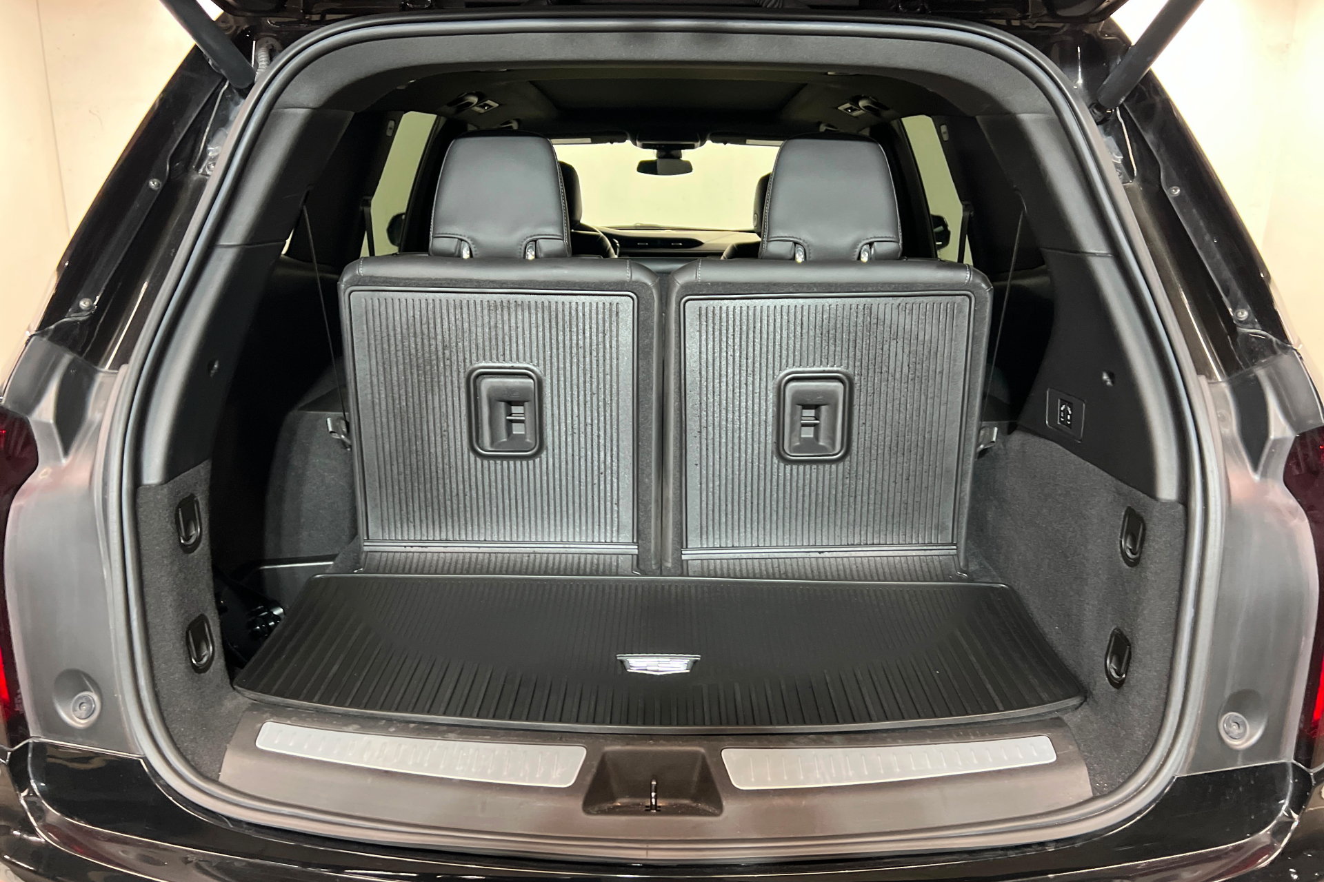 Used 2022 Cadillac XT6 Luxury FWD image 24