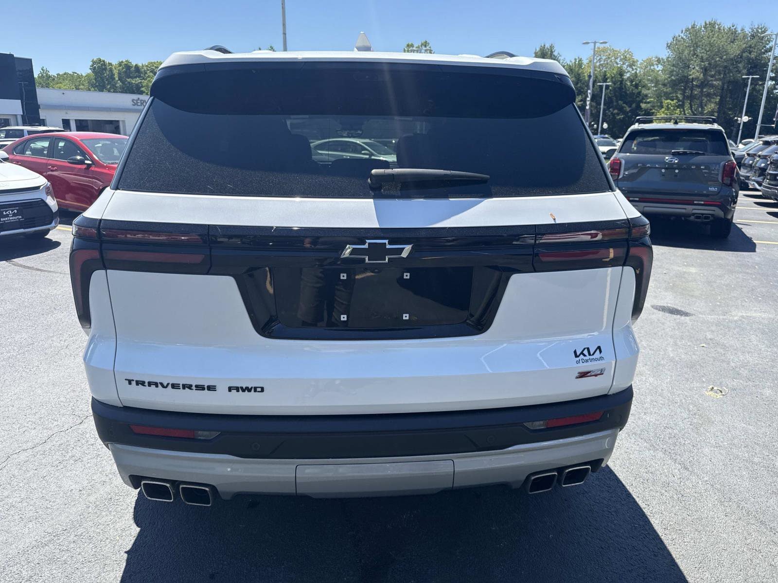 Used 2025 Chevrolet Traverse Z71 w/ Enhanced Driving Package AWD/4WD image 4