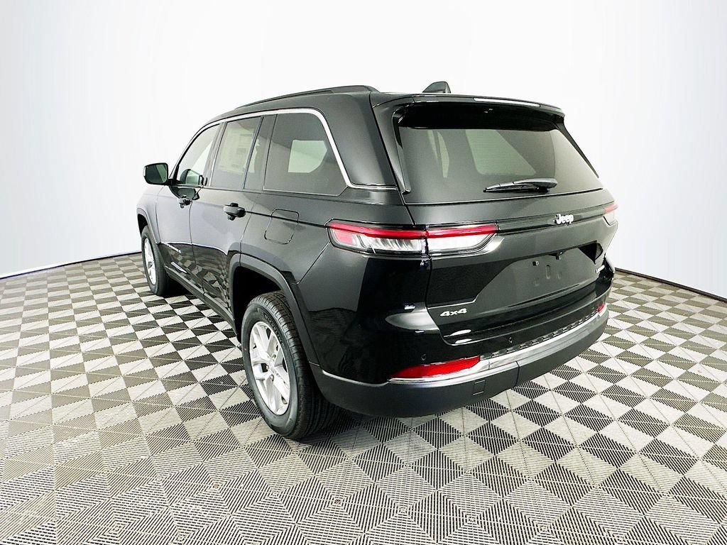 New 2026 Jeep Grand Cherokee Laredo AWD/4WD image 6
