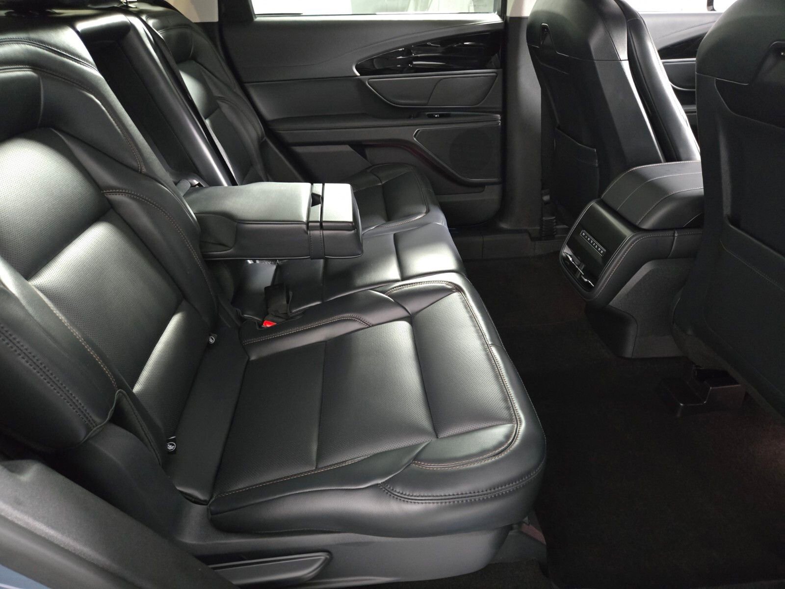 New 2026 Lincoln Nautilus Premier w/ Jet Appearance Package image 18