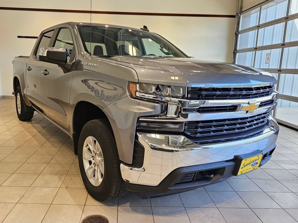Used 2022 Chevrolet Silverado 1500 LT AWD/4WD image 3