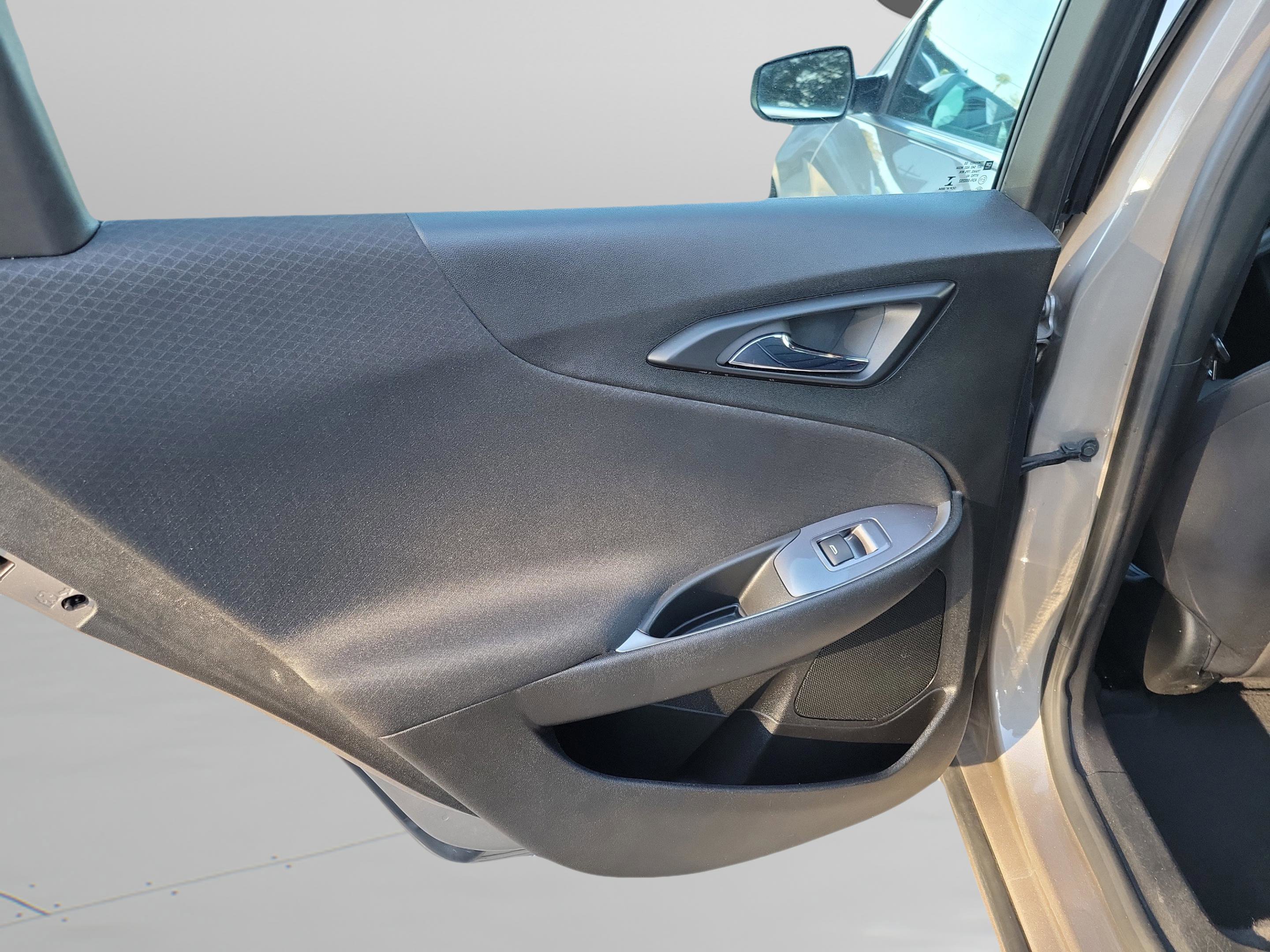 Used 2023 Chevrolet Malibu LT image 24