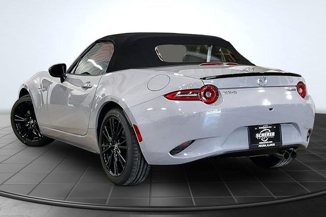 New 2026 MAZDA MX-5 Miata Club w/ Weather Package RWD image 3