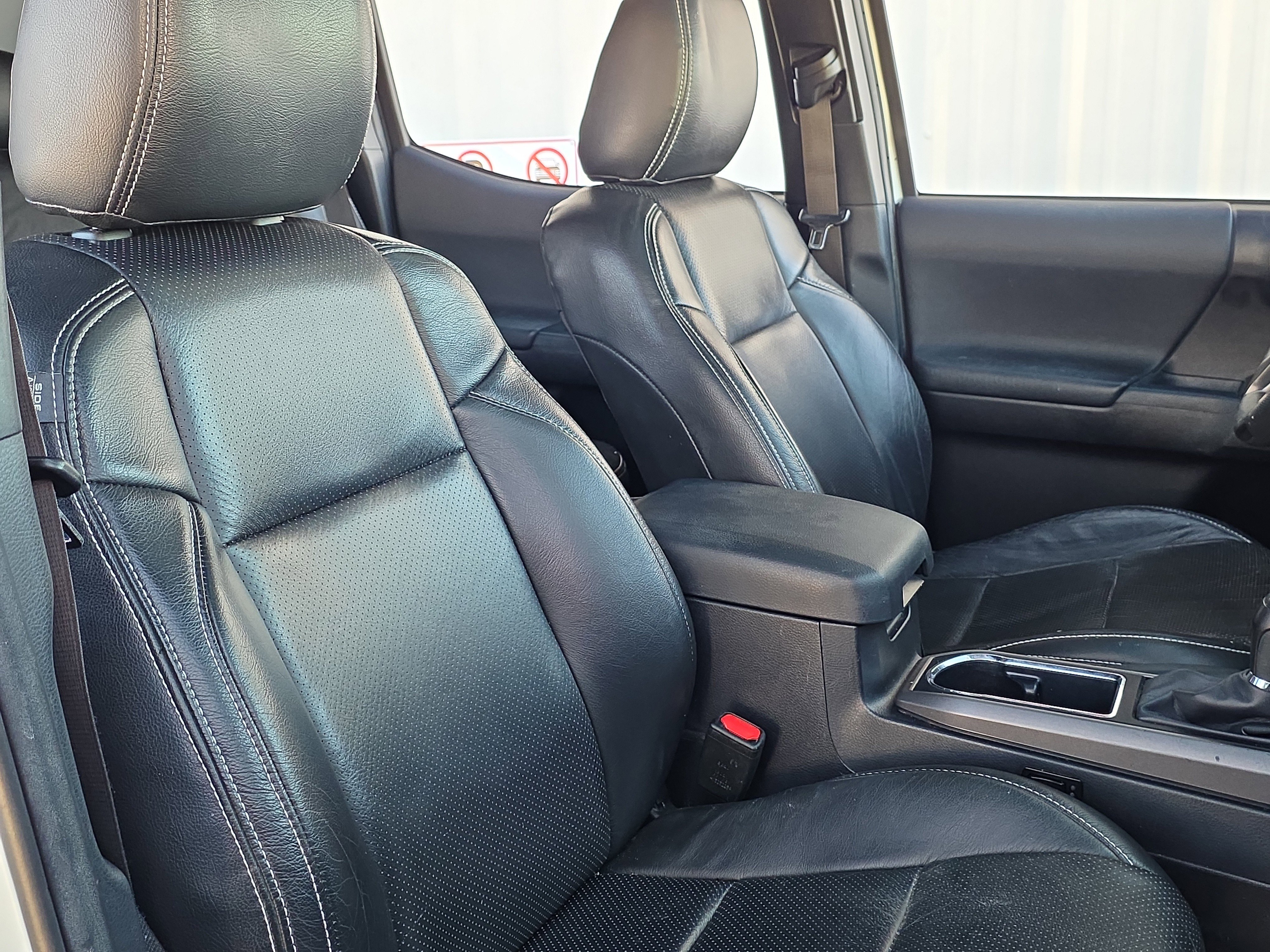 Used 2017 Toyota Tacoma TRD Sport w/ Premium & Technology Package AWD/4WD image 37