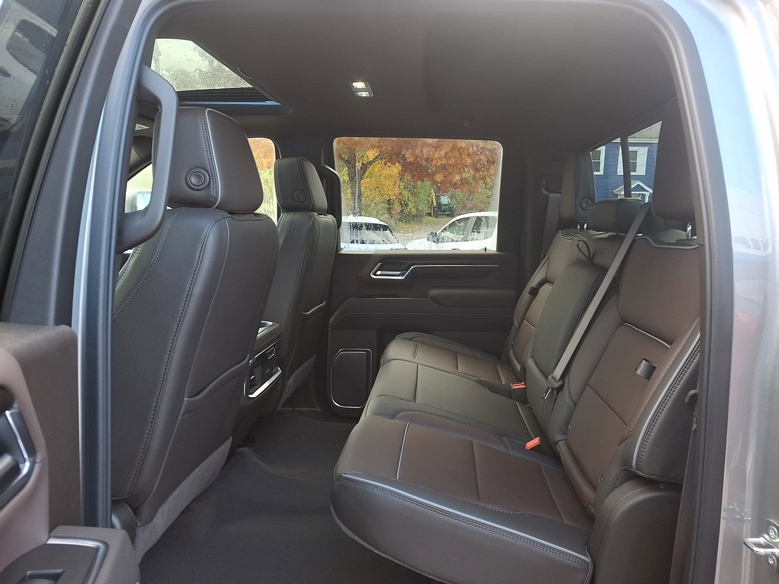 New 2026 GMC Sierra 2500 Denali w/ Denali Reserve Package image 10