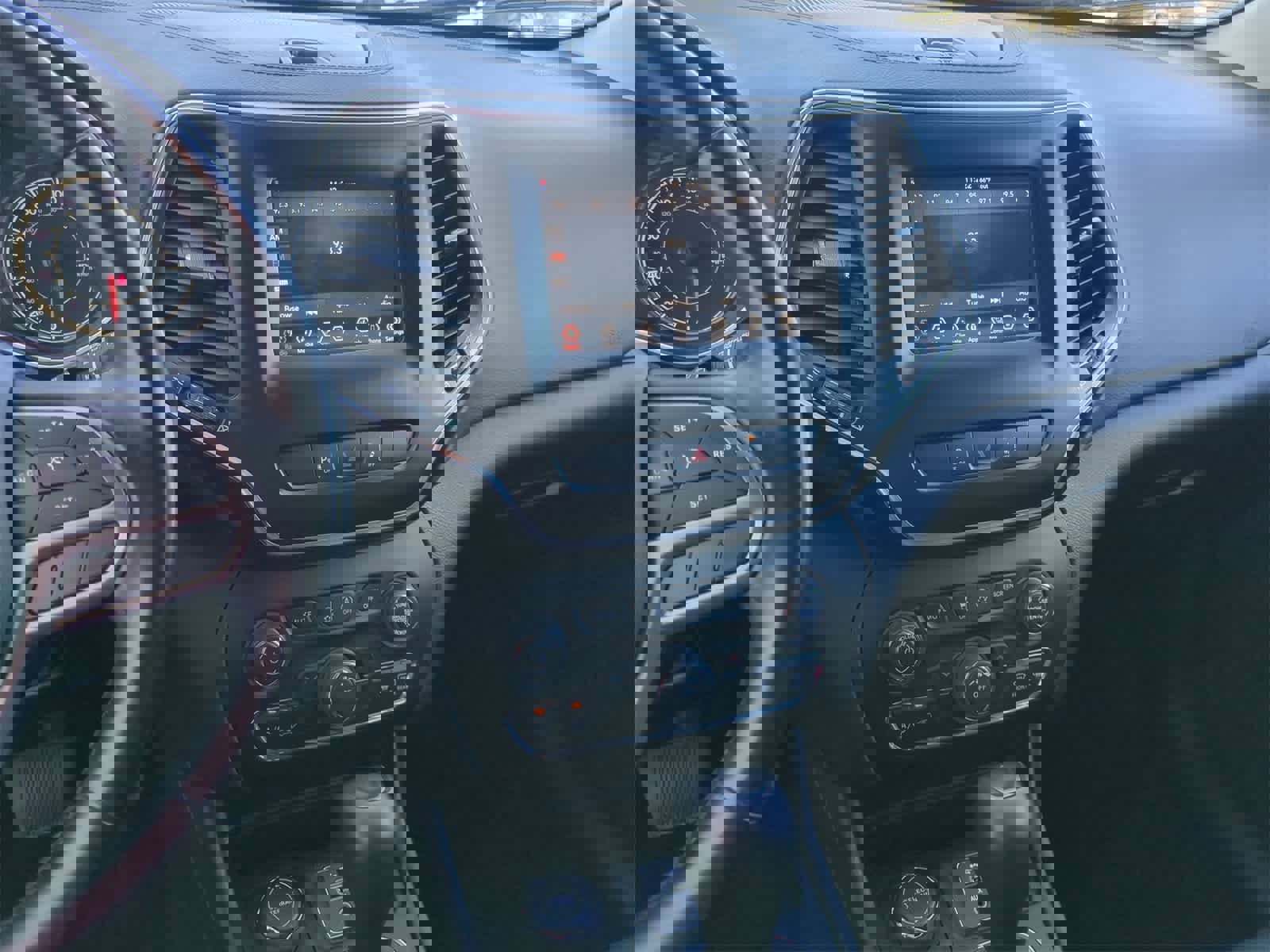 Certified 2021 Jeep Cherokee Latitude Lux image 27