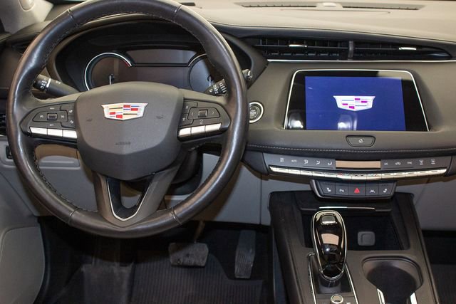 Used 2023 Cadillac XT4 Luxury w/ Cold Weather Package image 16
