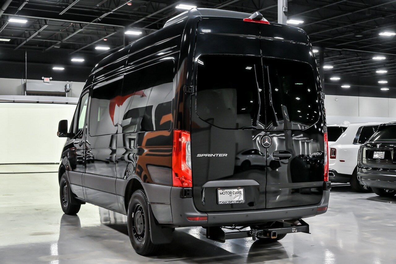 Used 2024 Mercedes-Benz Sprinter 2500 image 8