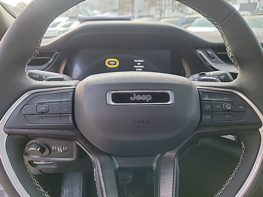 New 2026 Jeep Grand Cherokee Altitude image 16
