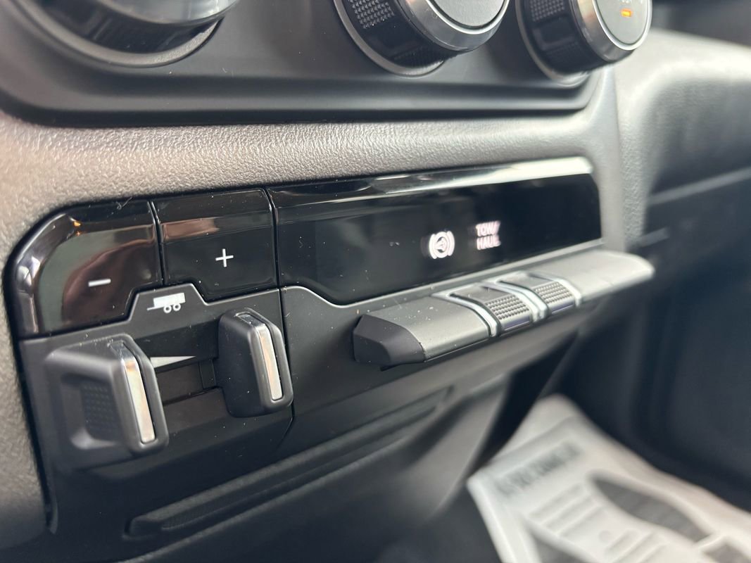 Used 2019 RAM 2500 Big Horn image 32