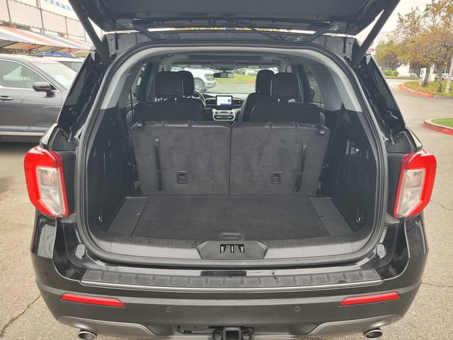 Certified 2022 Ford Explorer XLT w/ Equipment Group 202A image 8
