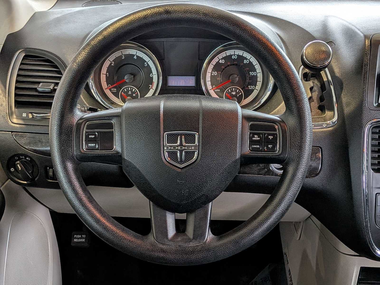 Used 2013 Dodge Grand Caravan American Value Package image 20