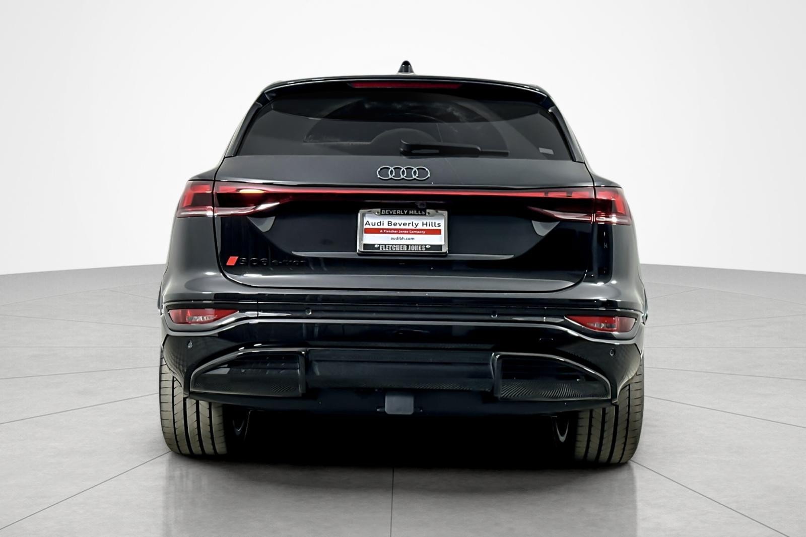 New 2027 Audi SQ6 e-tron Premium Plus AWD/4WD image 5