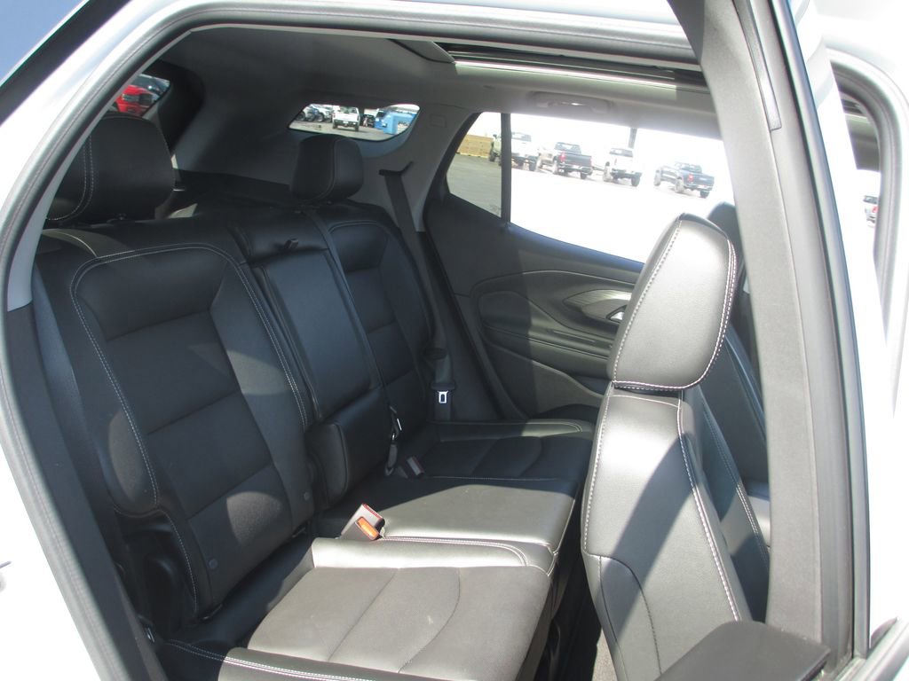 Used 2024 GMC Terrain SLT image 20